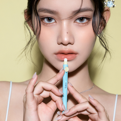The Cloud Plumping Lip Liner